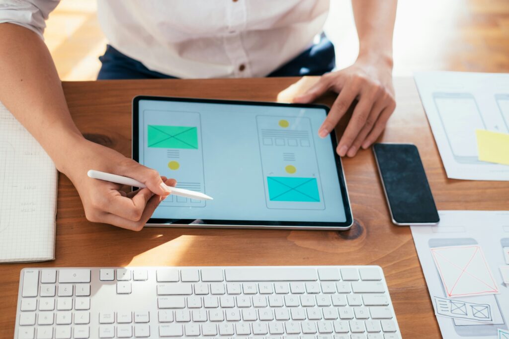 Bild von einem elektronisch erstellten Design auf einem Tablet